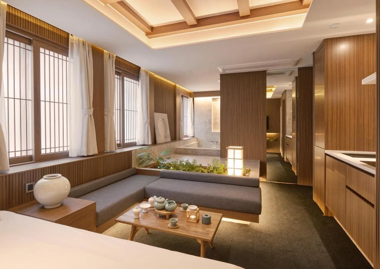 Hotel Uh Suite The Myeongdong Seoul