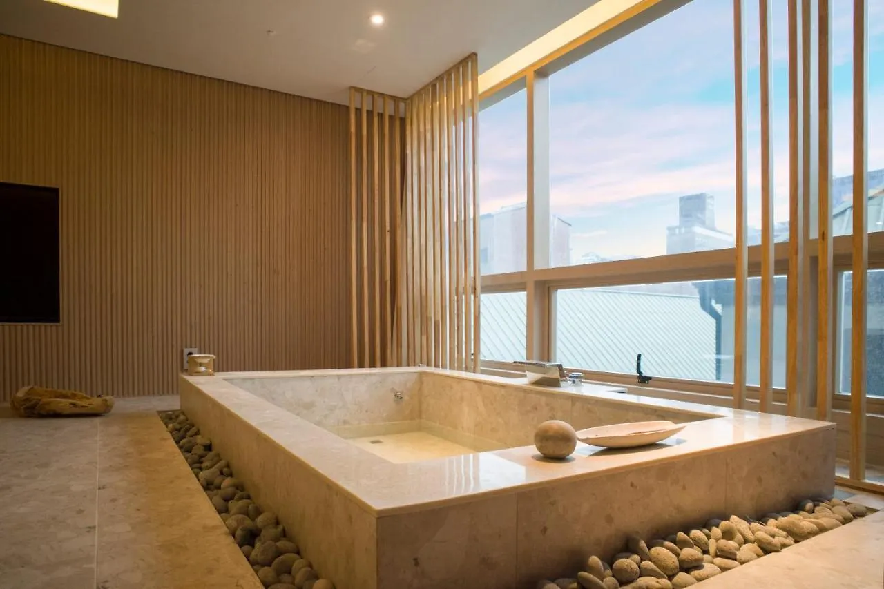 *** Otel Uh Suite The Myeongdong Seul Güney Kore
